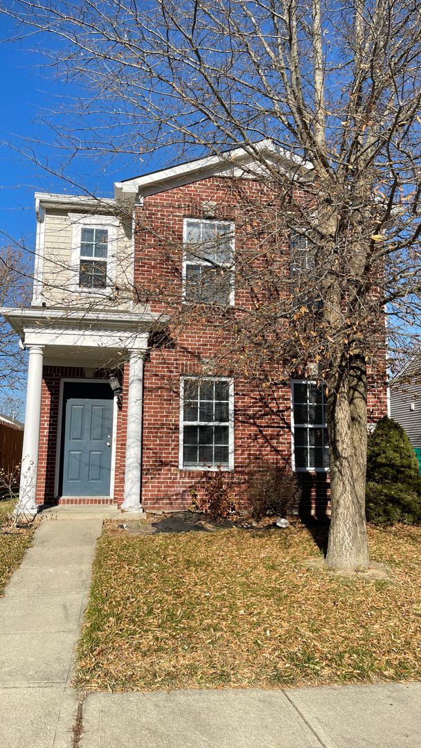 Lafayette House: 2738 Priest Dr