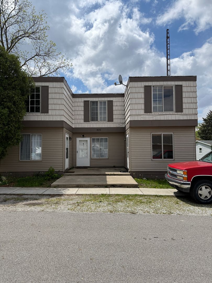 Brookston Townhome: 805 S Walnut St - Apt. A