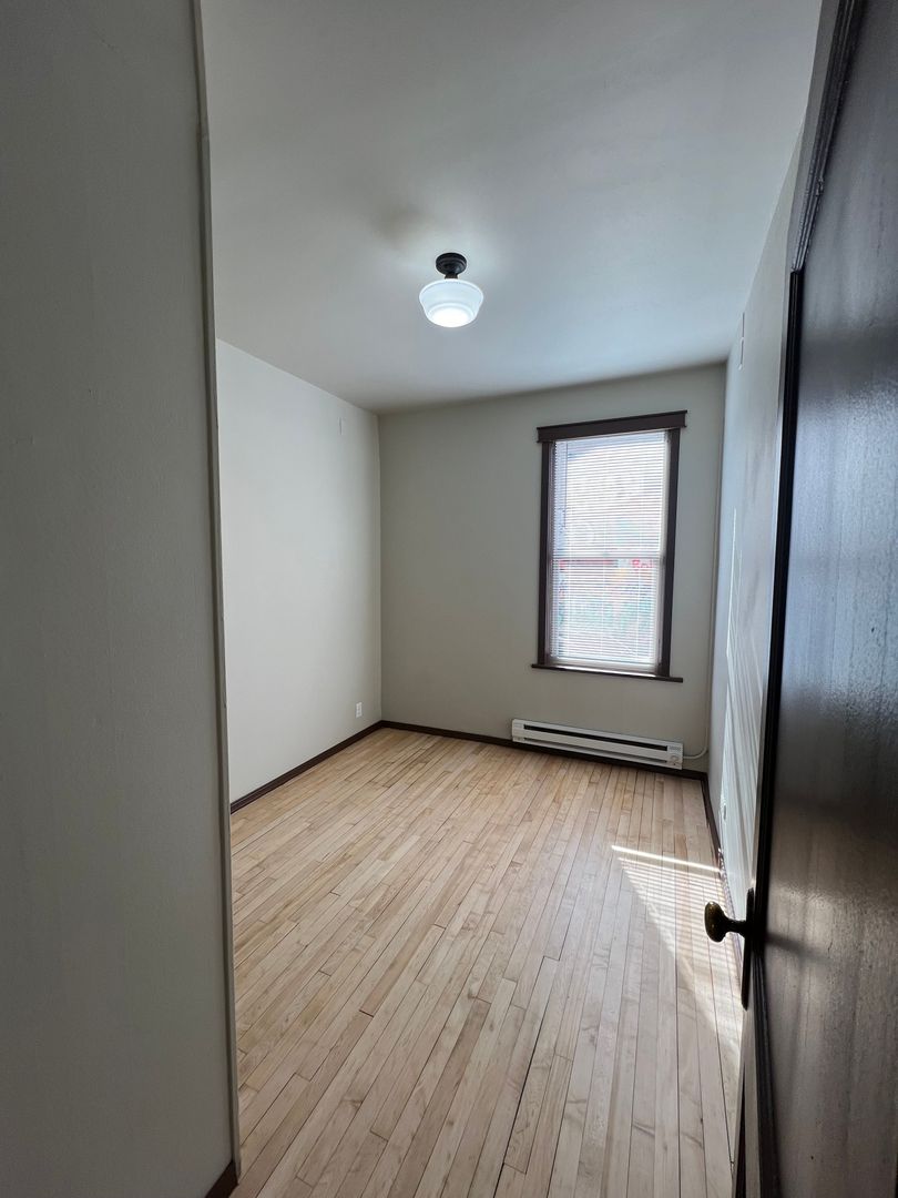 Fargo Apartment: 422 2nd Ave N