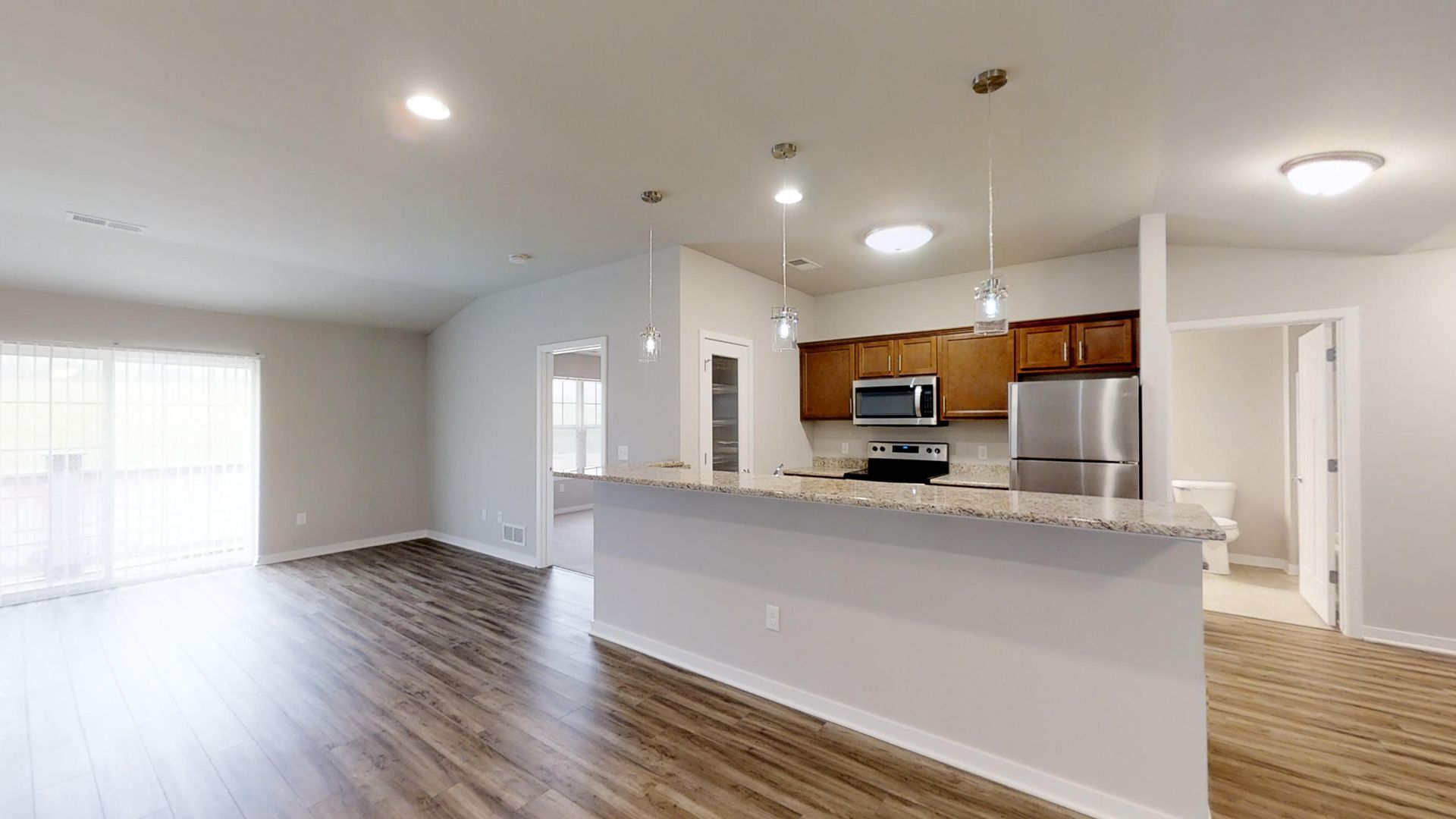 Slinger Apartment: 718 Cedar Bluffs Way