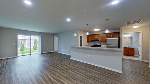 Condo Style Lower 1 Bedroom 1 Bathroom Apartment