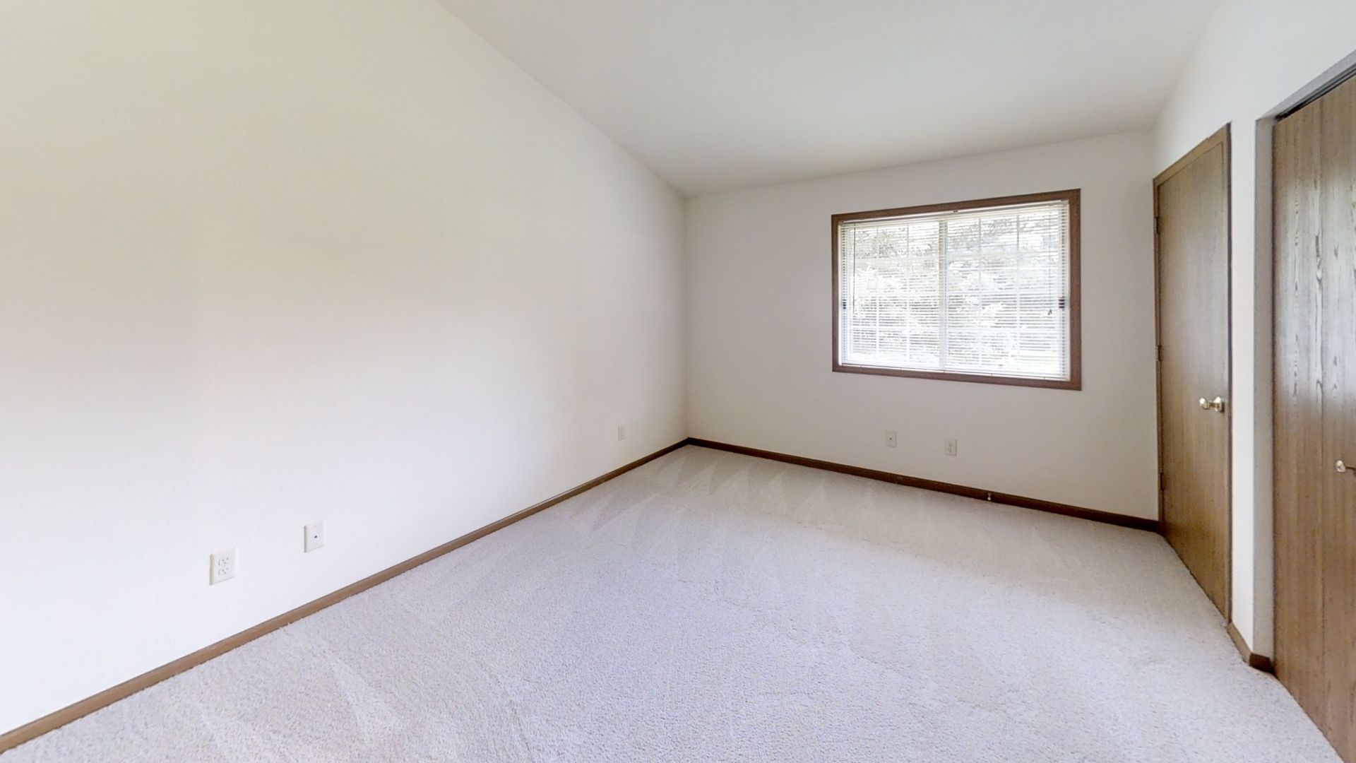 RENOVATED Condo Style Lower 2 Bedroom 2 Bathroom Apartment 10 of 11