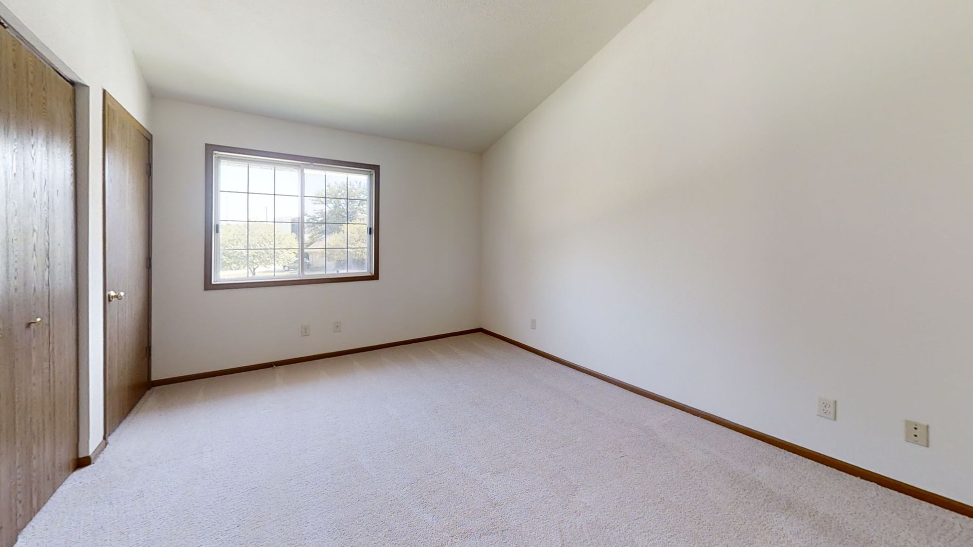RENOVATED Condo Style Lower 2 Bedroom 2 Bathroom Apartment 6 of 12