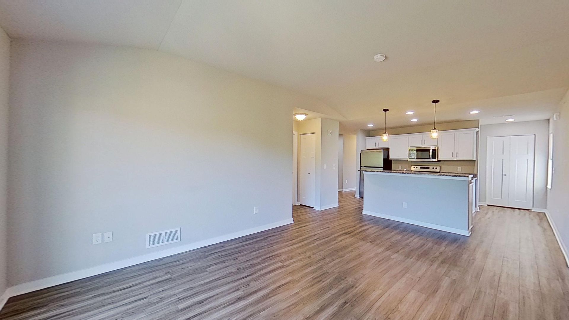 Slinger Apartment: 1777, 1779, 1815 American Eagle Dr.