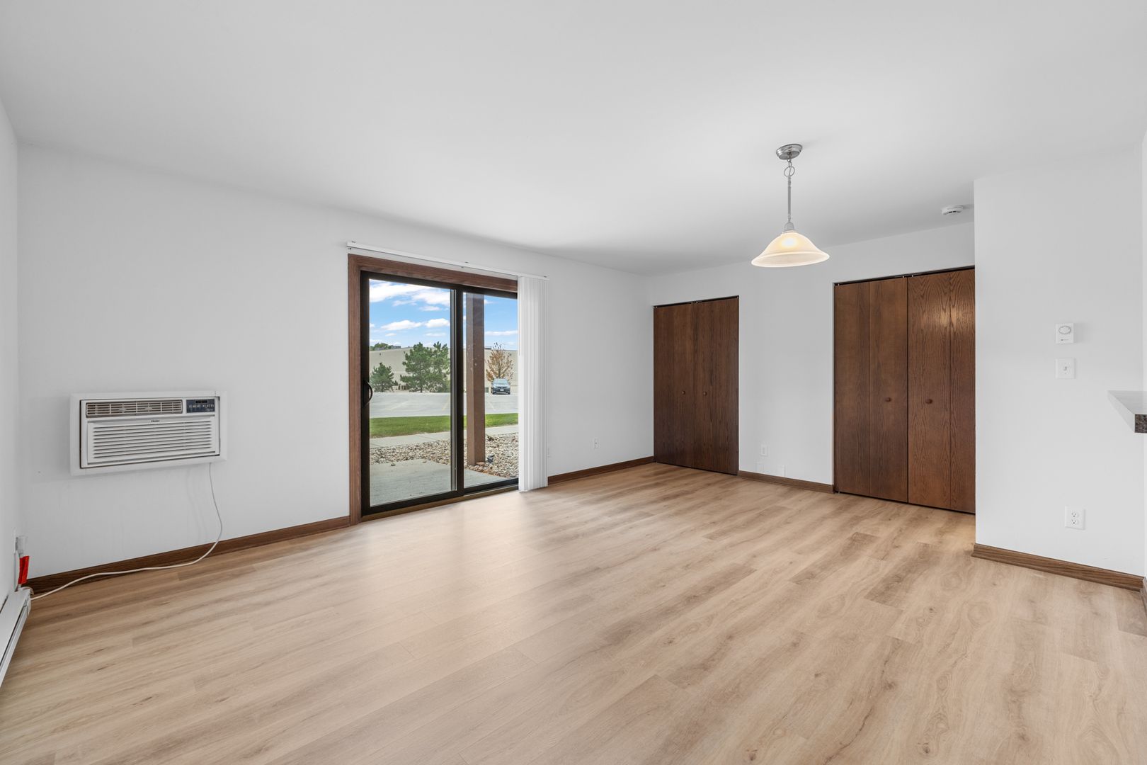 Menomonee Falls Apartment: W147 N7680-7700 North Point Dr