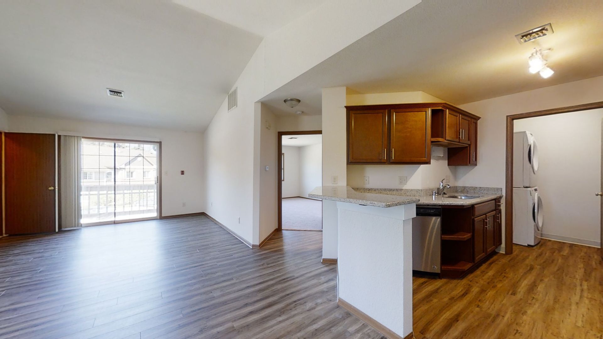 RENOVATED Condo Style Lower 1 Bedroom 1 Bathroom Apartment 2 of 9