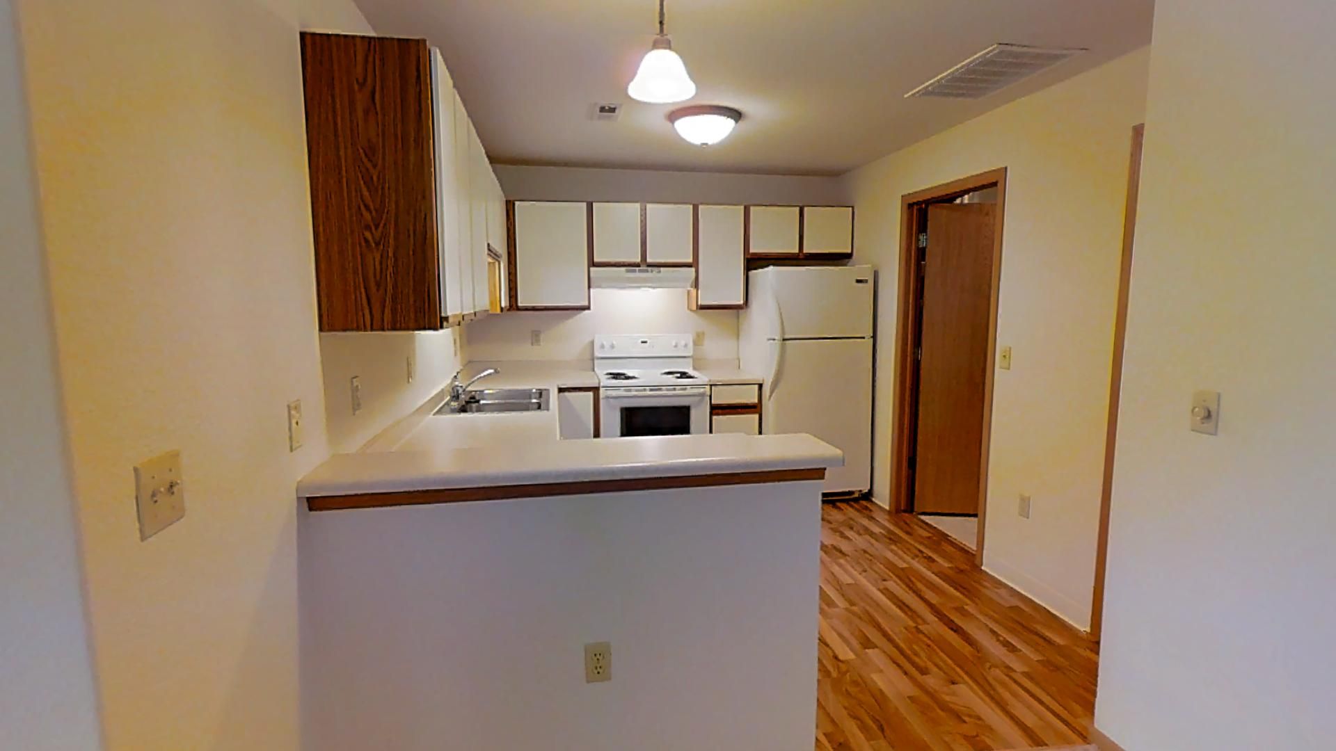 Hartford Apartment: 312 East Gate Drive