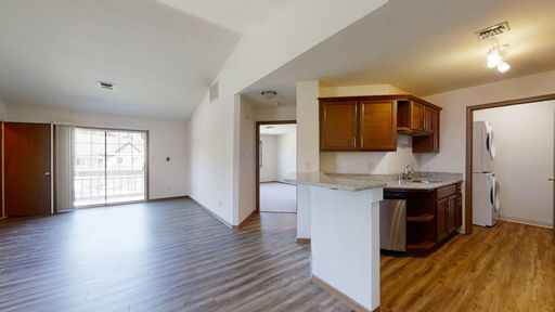 RENOVATED Condo Style Upper 1 Bedroom 1 Bathroom Apartment