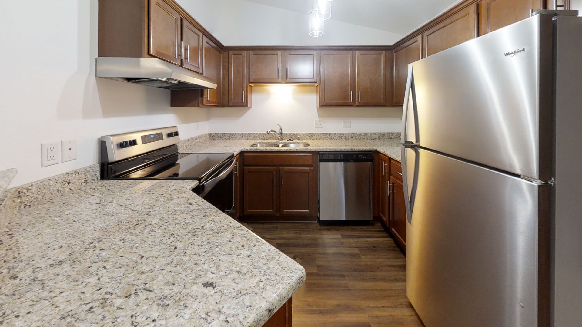 RENOVATED Condo Style Lower 2 Bedroom 2 Bathroom Apartment 6 of 11