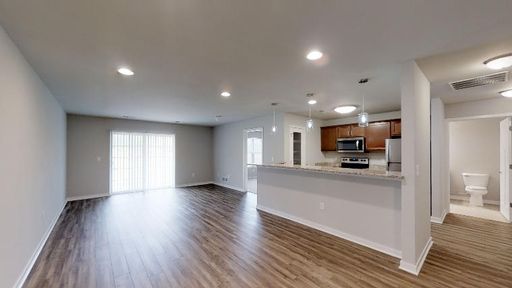 Condo Style Upper 2 Bedroom 2 Bathroom Apartment