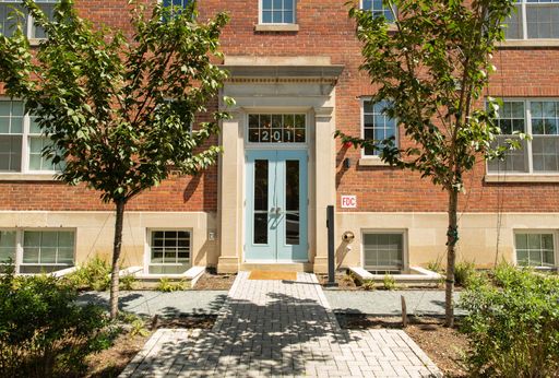 OSLOhill - Unit 5 - Bedroom F – Private Room + Bathroom on Capitol Hill – photo 1