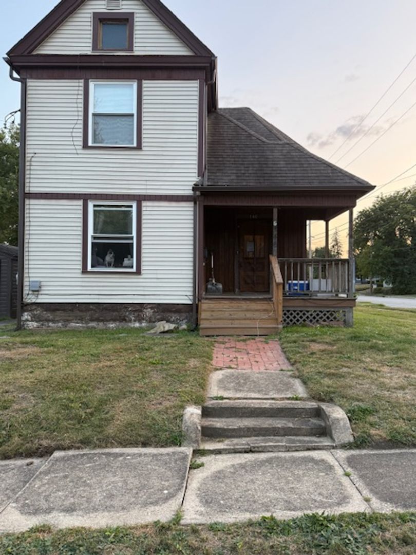 Cuyahoga Falls House: Wadsworth Ave  146 #1  (DN)