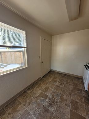 256 University St., Jefferson, OR 97352