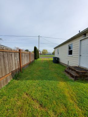 256 University St., Jefferson, OR 97352