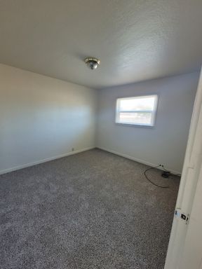 256 University St., Jefferson, OR 97352