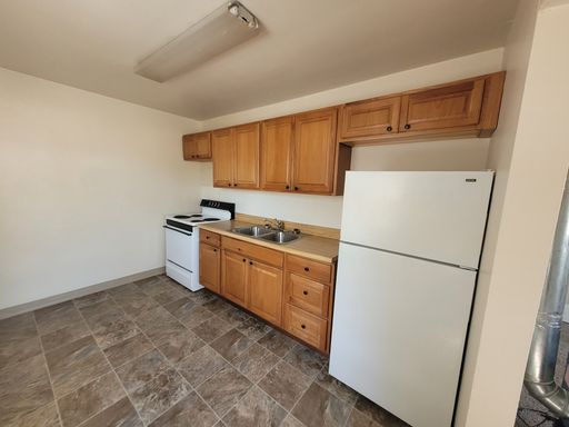 256 University St., Jefferson, OR 97352