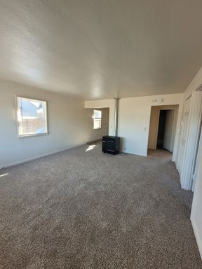 256 University St., Jefferson, OR 97352