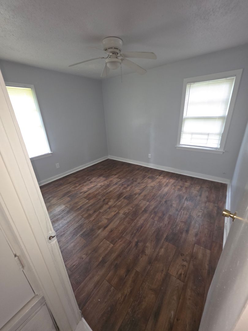 3133 Monticello Dr. 3 of 6