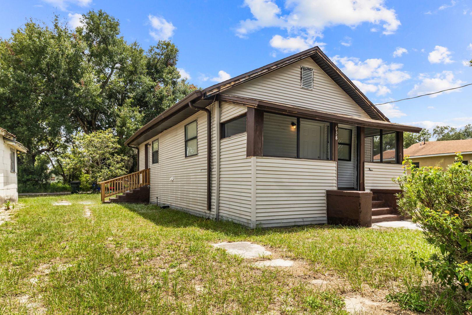 Lakeland House: 638 W 8th Street