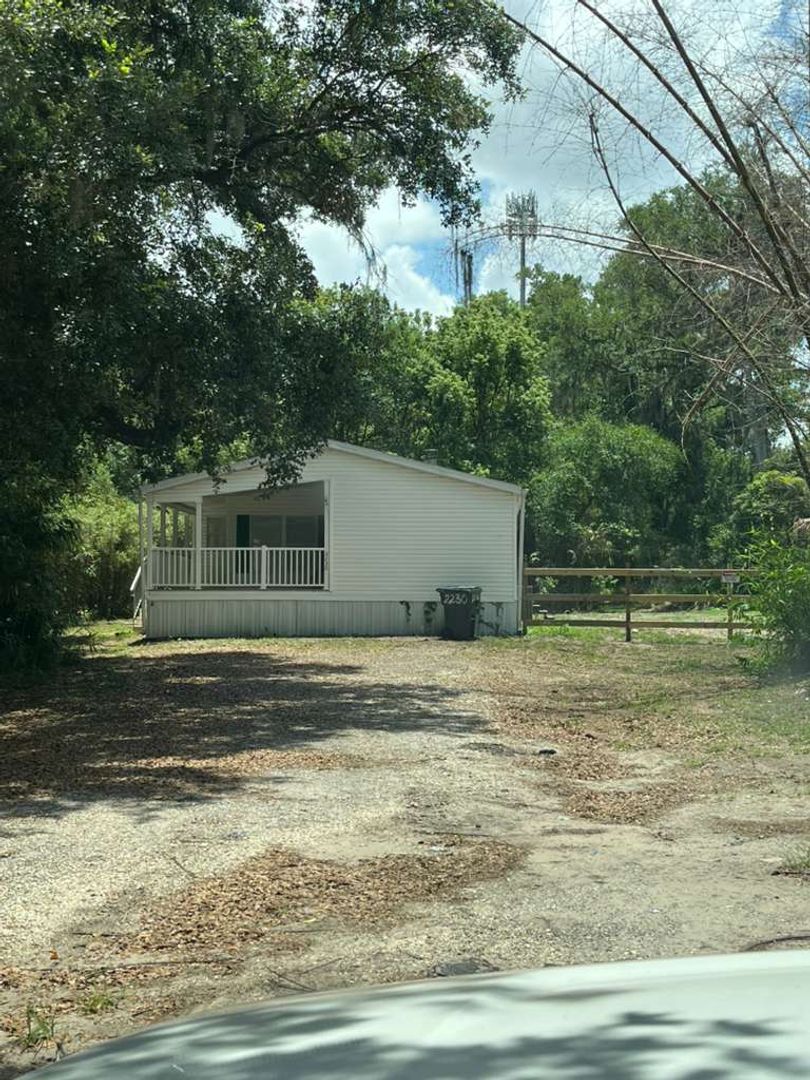 Lakeland House: 2230 Crutchfield Rd - 2230 Cruchfield Rd