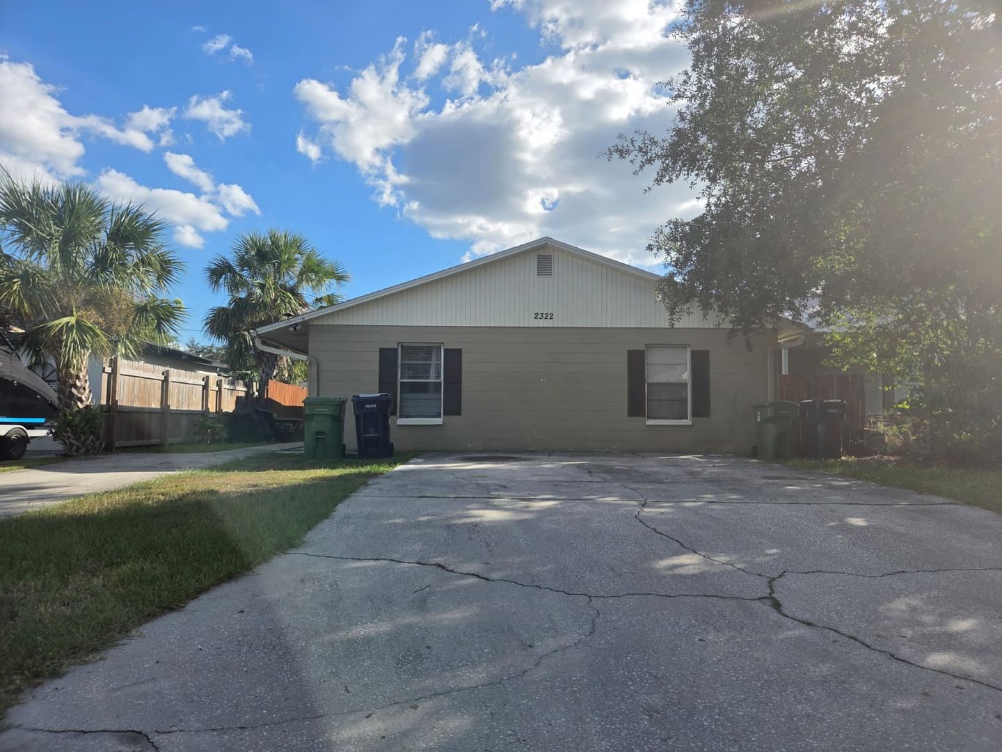 Tampa Apartment: 2322 West Saint John Street