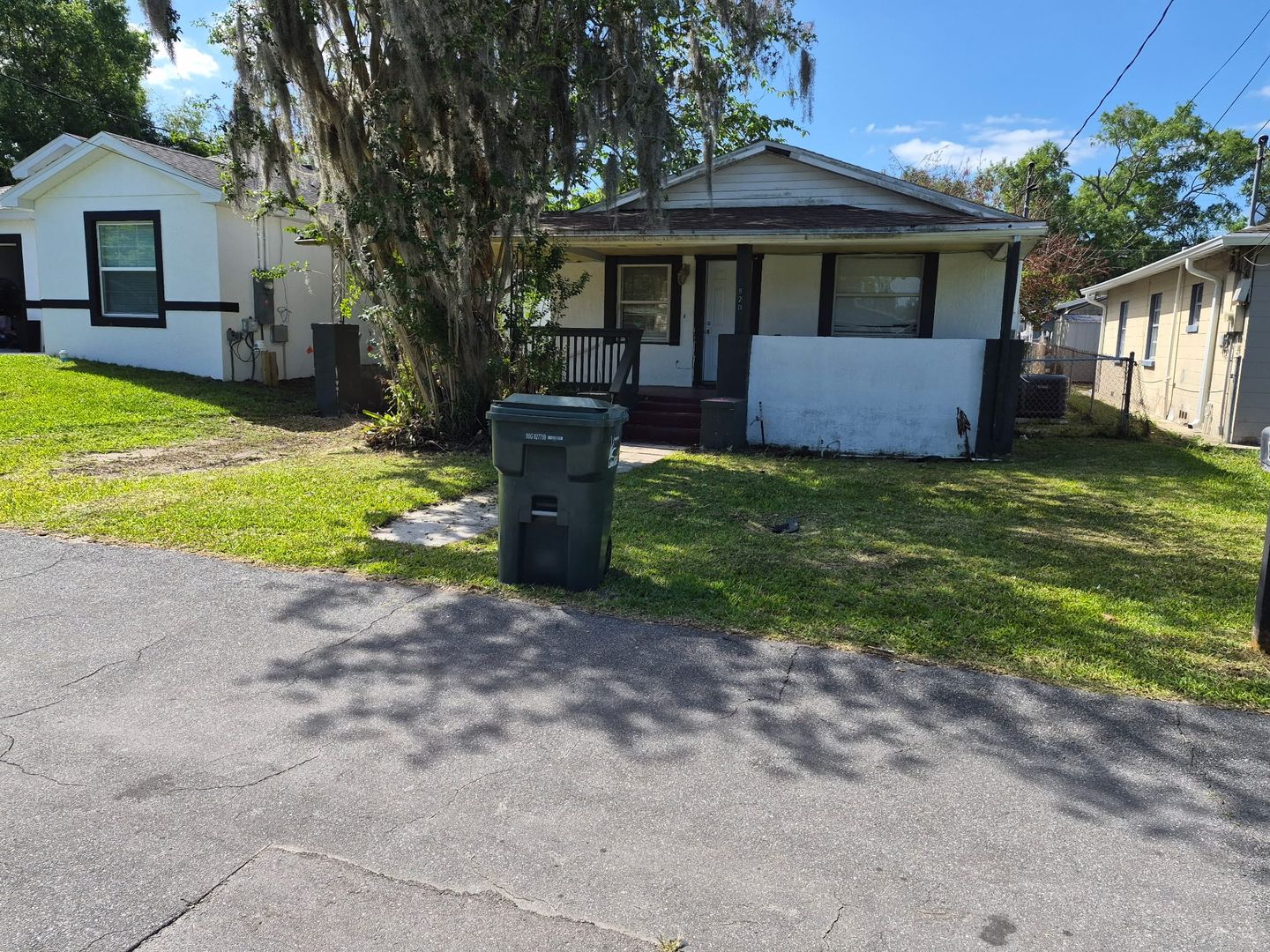 Lakeland House: 820 W 13th Street