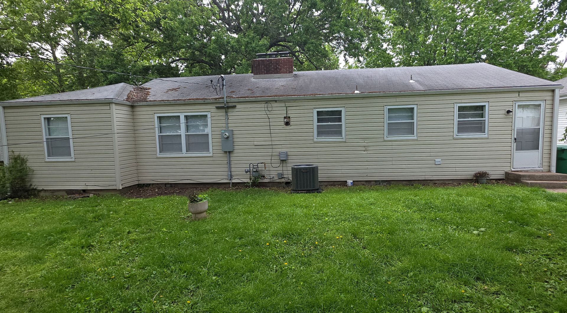Springfield House: 1454 S Kentwood Ave.