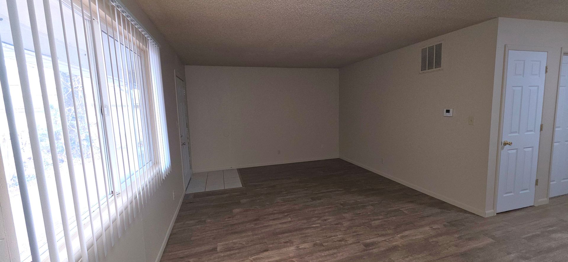 Springfield Apartment: 939 S. Douglas