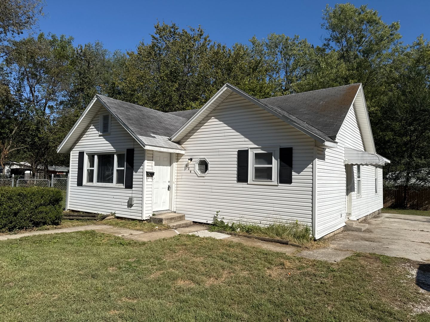 Republic House: 226 S. Maple