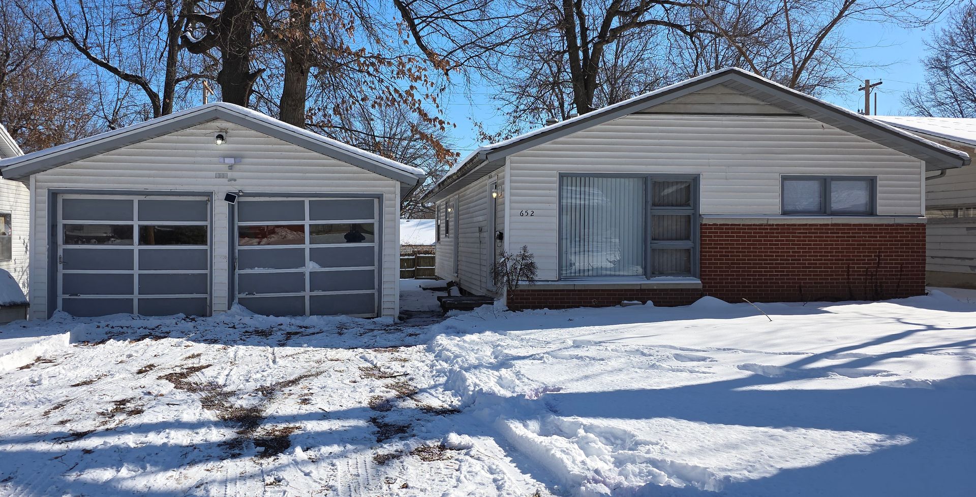 Springfield House: 652 S. Wildan Ave.