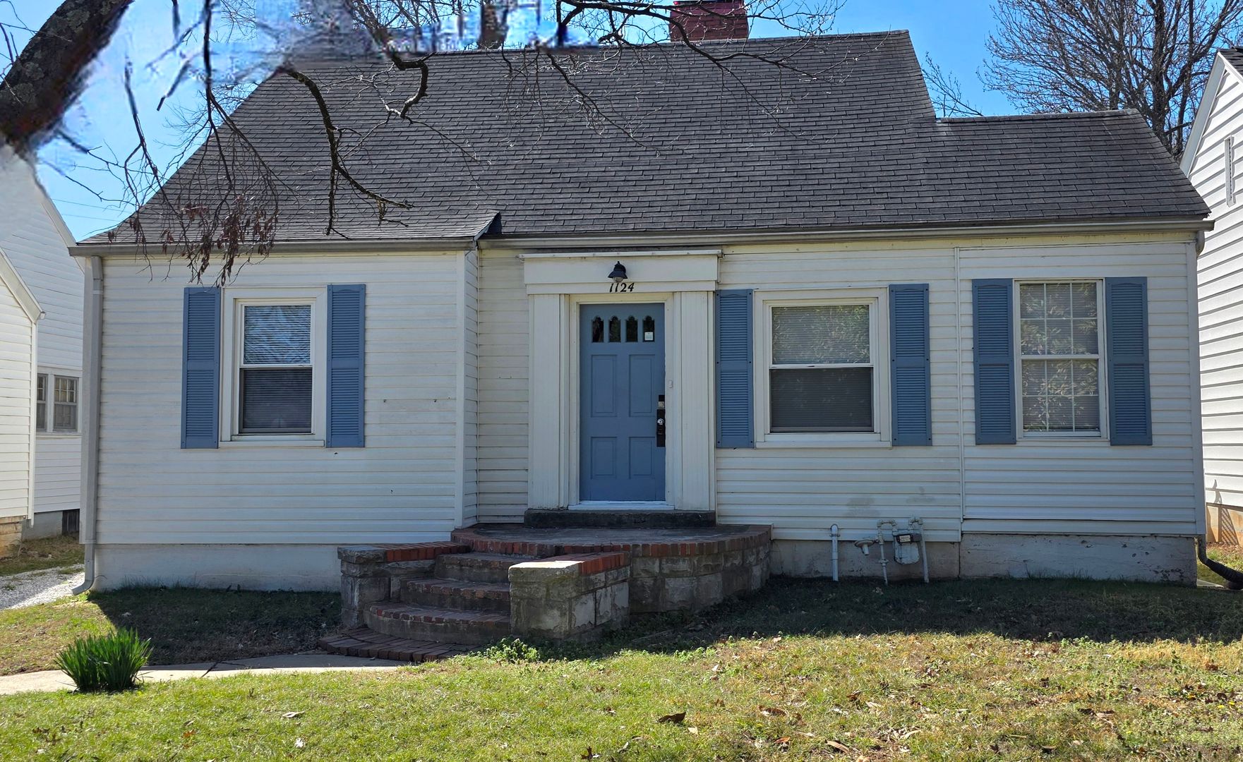 Springfield House: 1124 E Washita St.