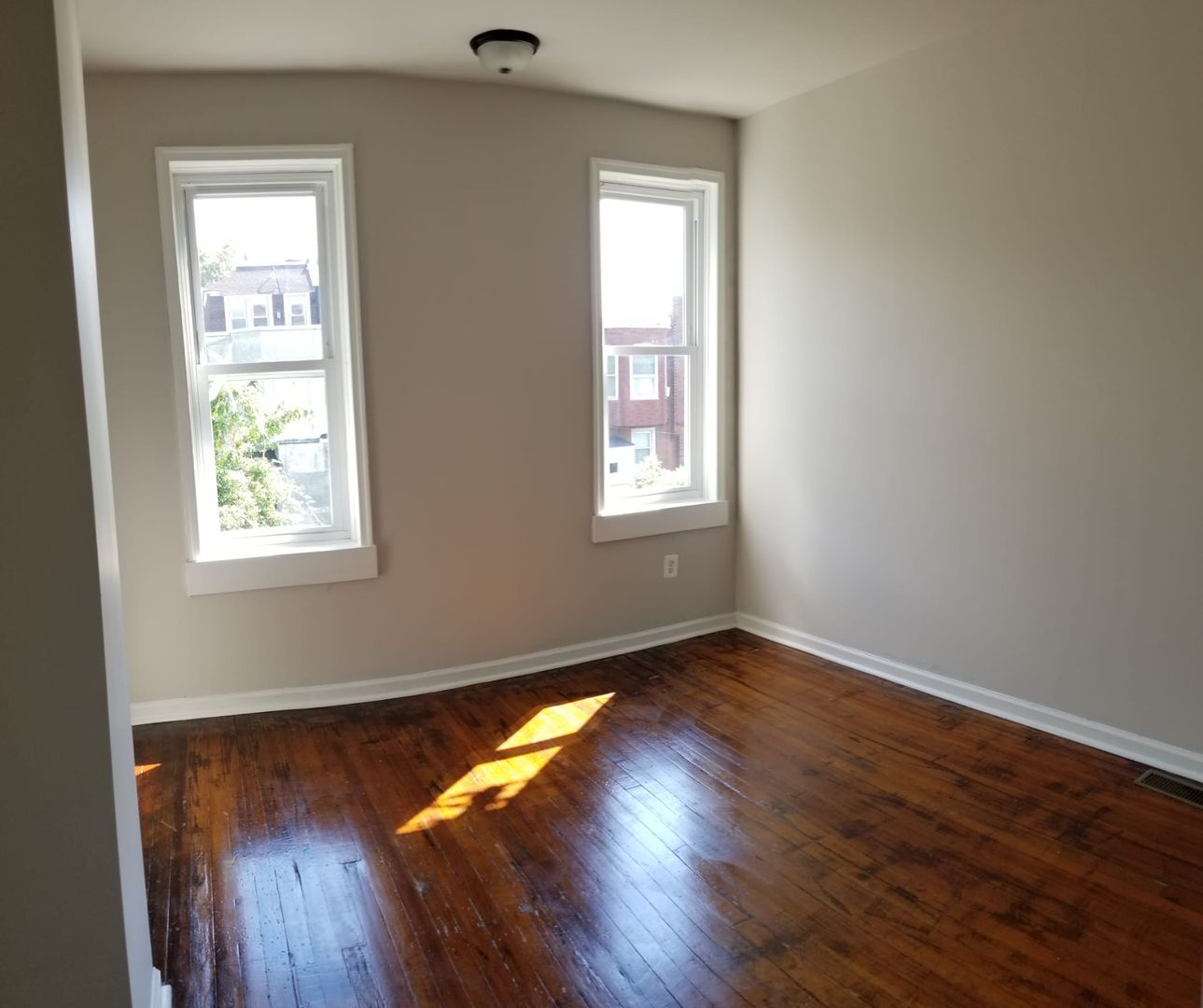 5346 Webster St 12 of 19