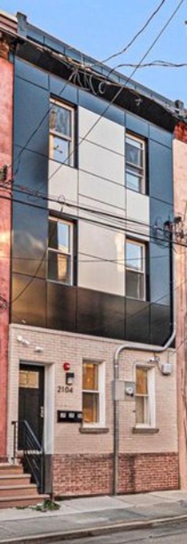 Philadelphia Apartment: 2104 n 8th Street