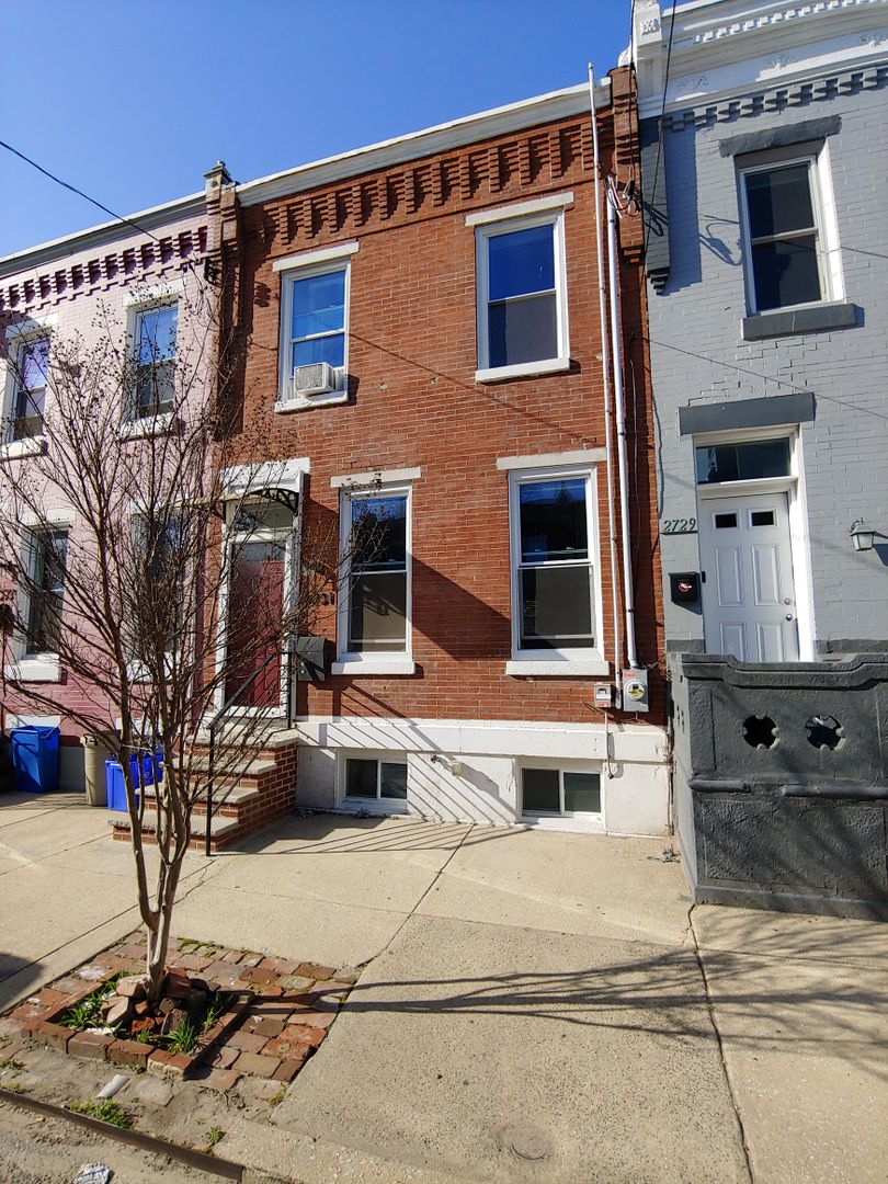 Philadelphia House: 2731 Oakford Street