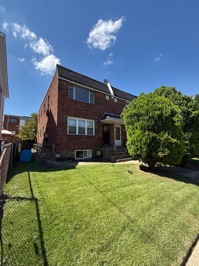 Philadelphia Apartment: 324 Levick Street