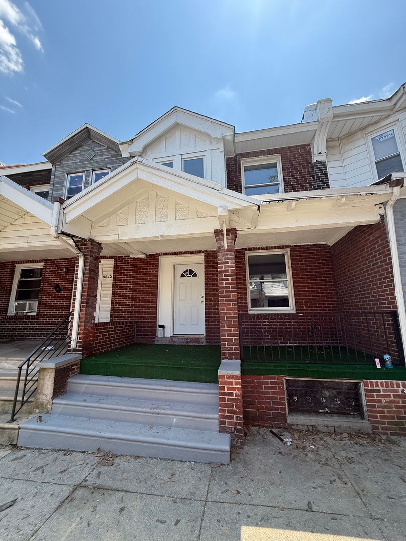 Philadelphia House: 6514 Saybrook Ave