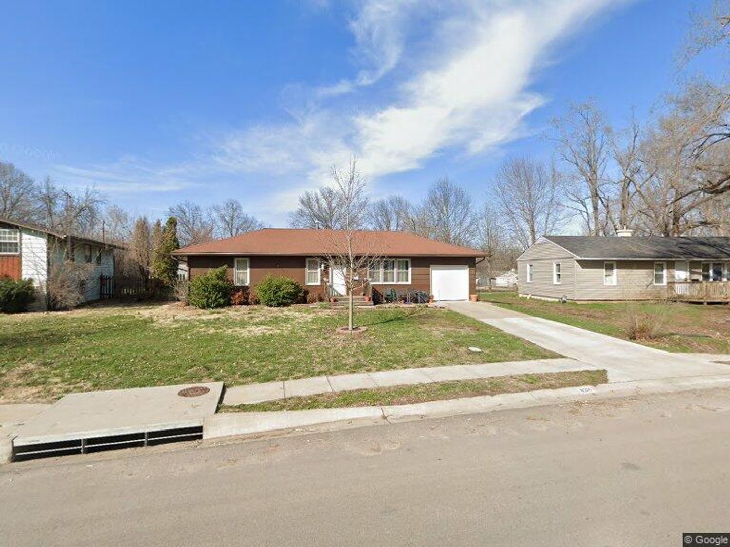 Kansas City House: 8216 Ruskin Way