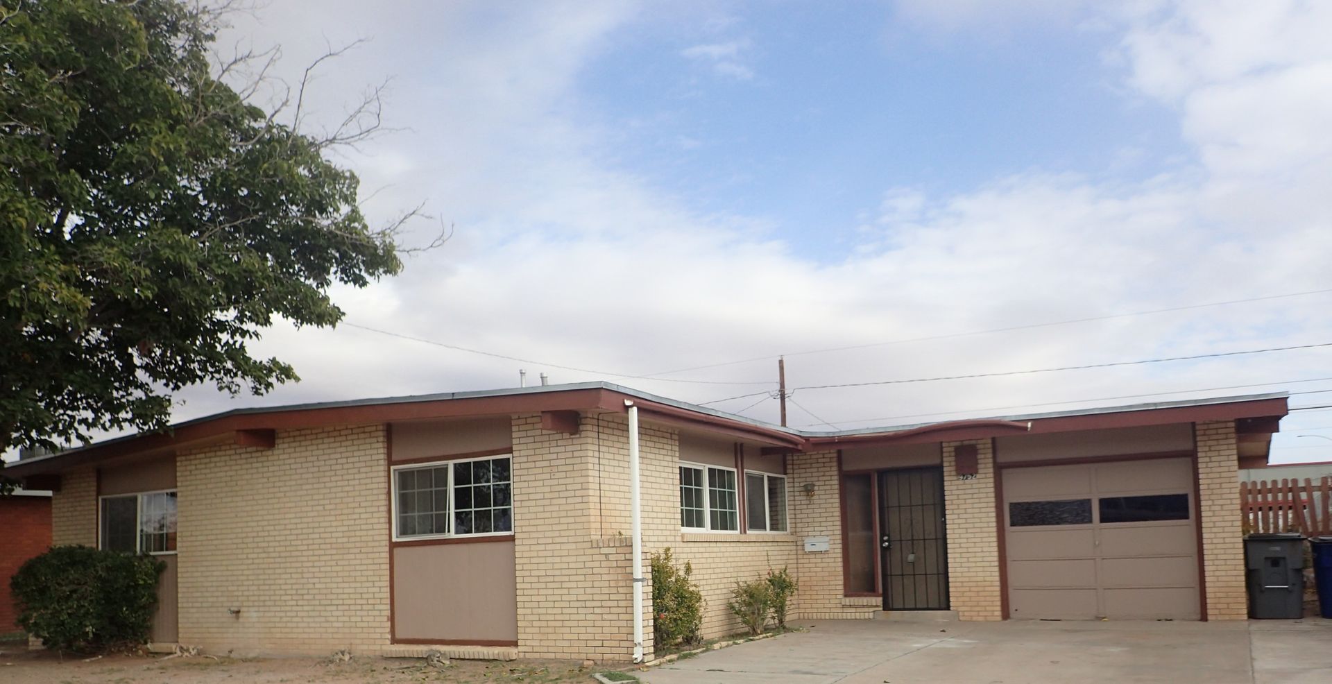 EL PASO House: 9752 BLUE WING