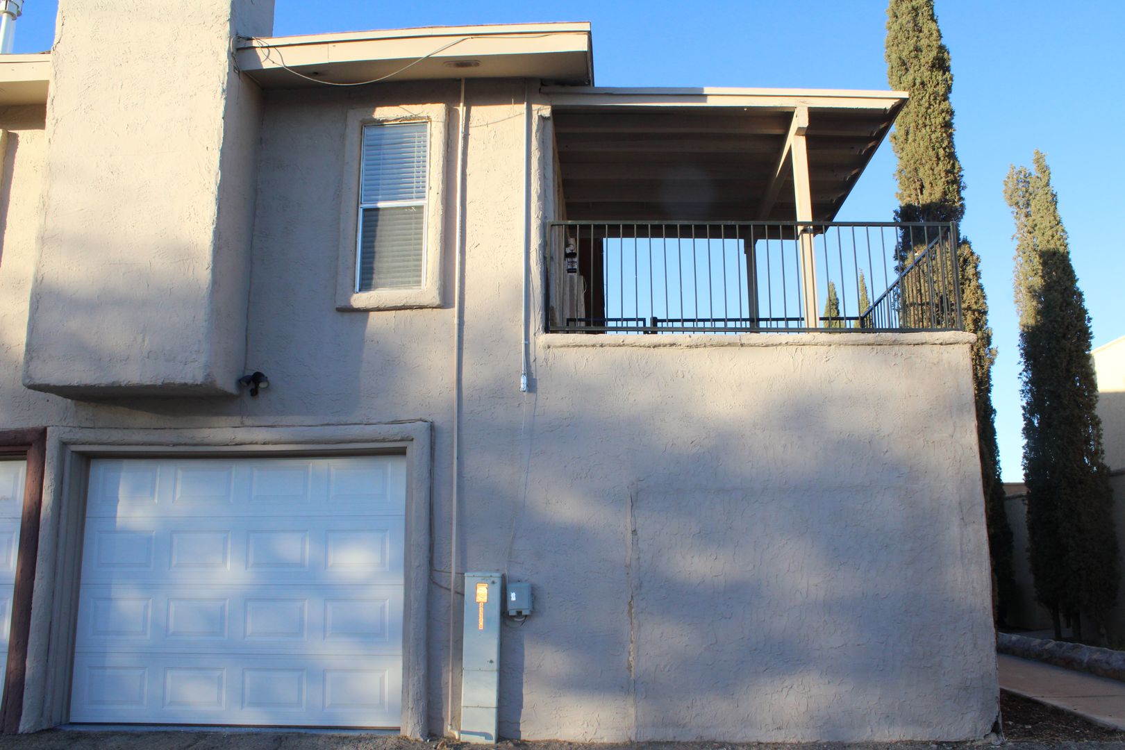 EL PASO House: 11100 LA QUINTA "D"