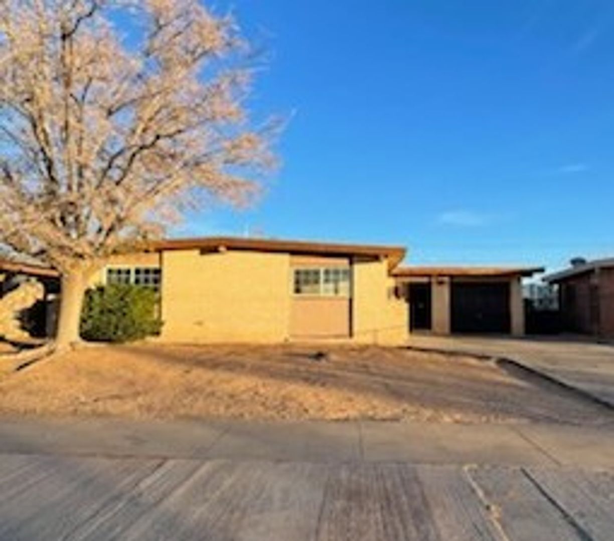 EL PASO House: 9752 BLUE WING