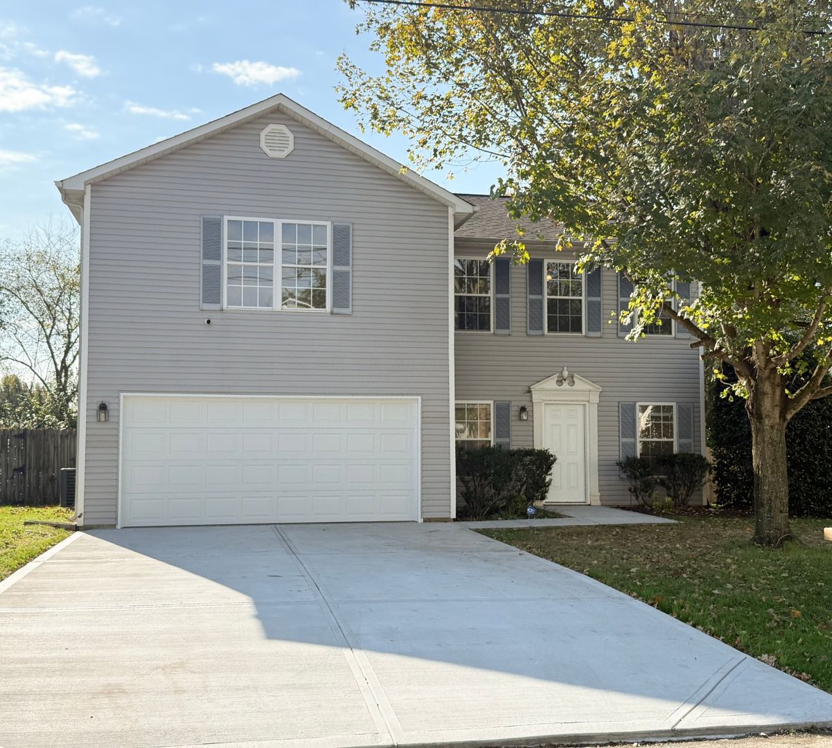 Knoxville House: 2320 Settlers Ridge Lane