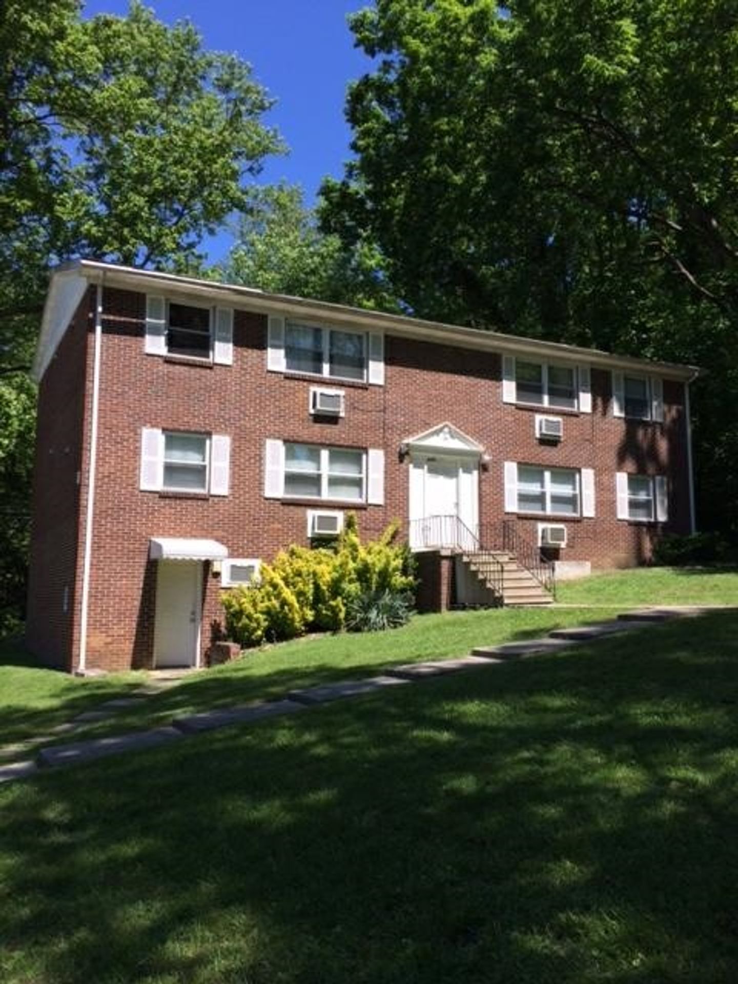 Knoxville Apartment: 130 & 136 Holston Court