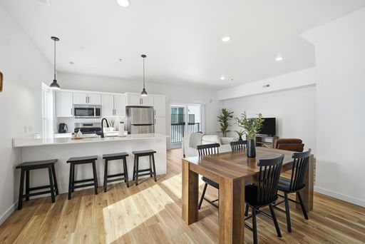 Listing photo thumbnail
