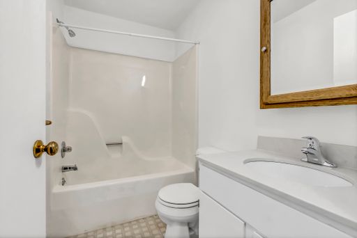 Listing photo thumbnail