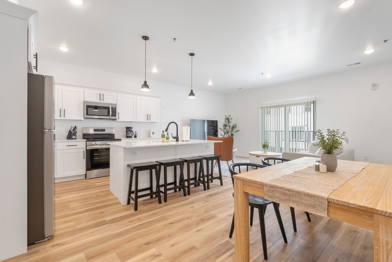 Cedar Falls Apartment: 402 Fast Ln