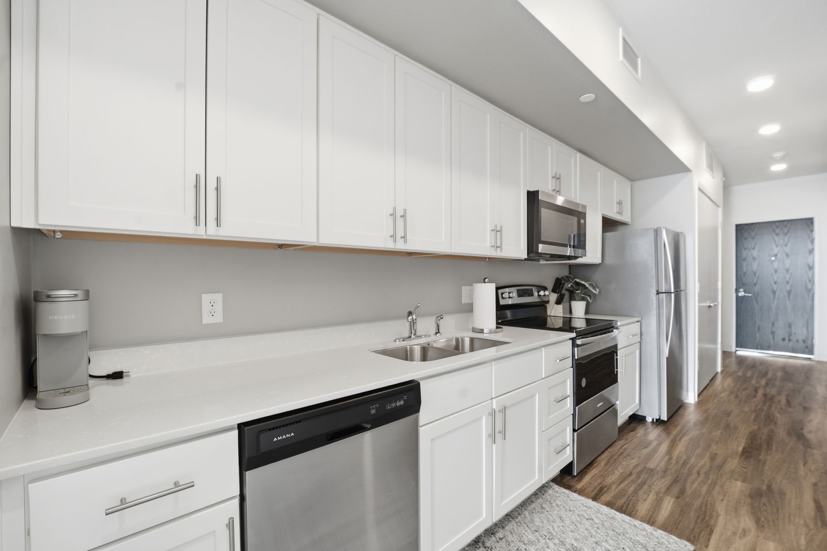 Cedar Falls Apartment: 825 Bluegrass Cir