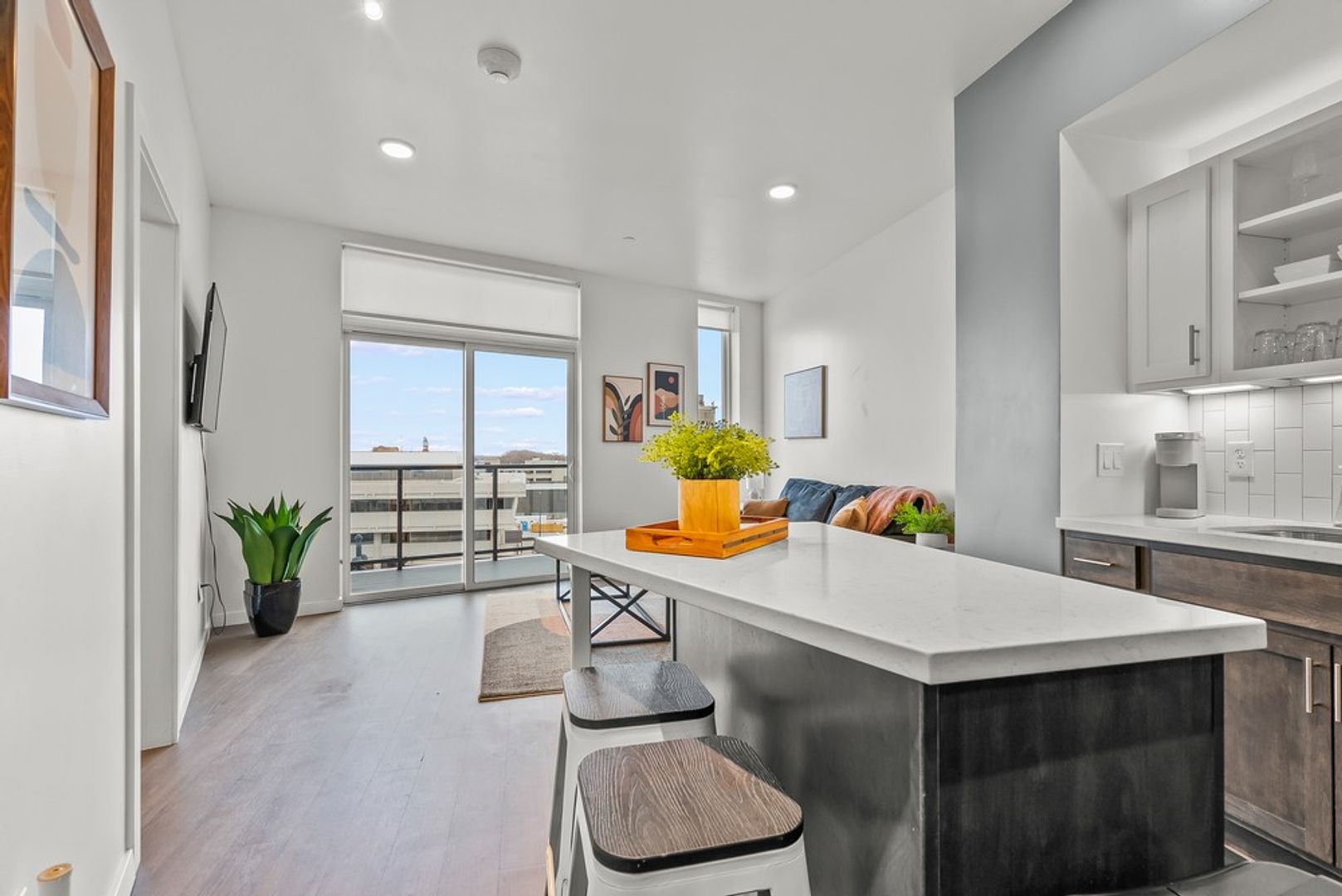 Waterloo Apartment: 335 Cedar Street