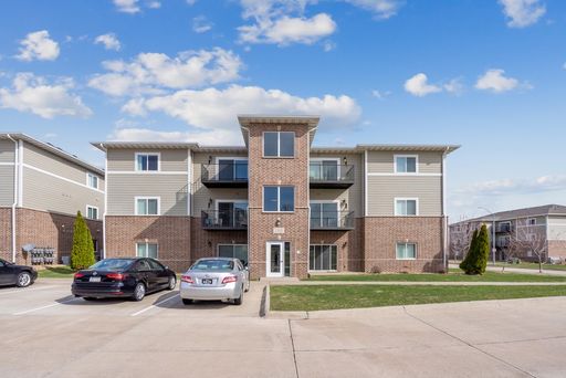 1105 Bluegrass Cir - #07, Cedar Falls, IA 50613