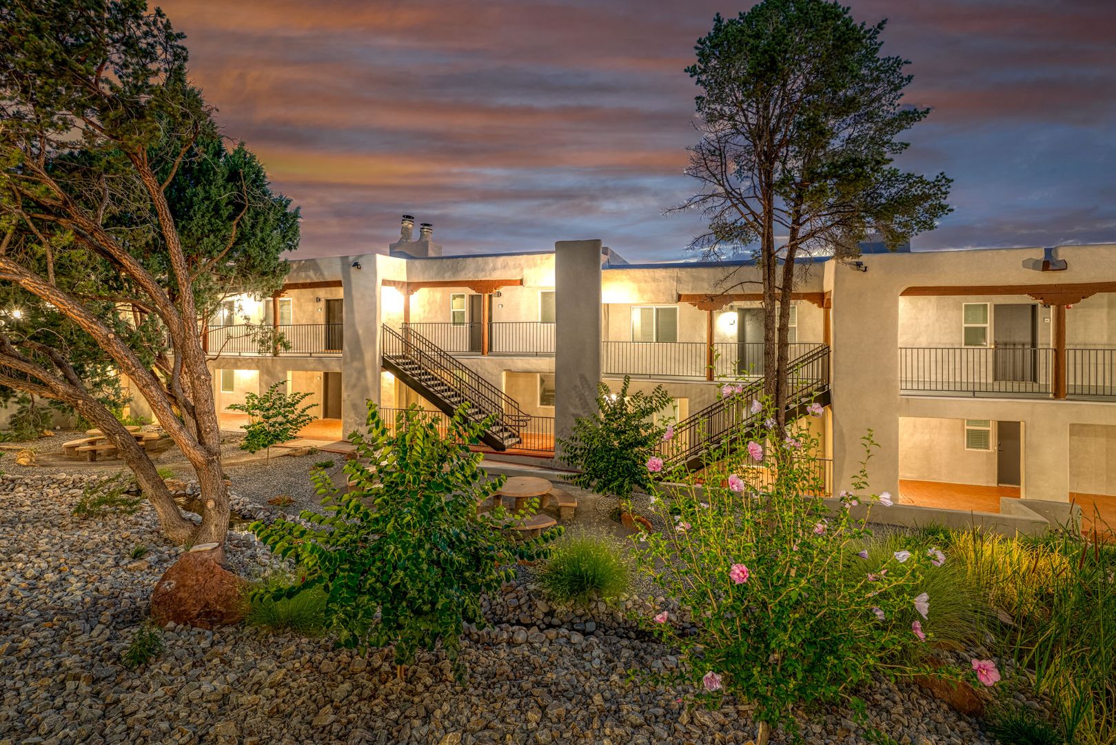 Albuquerque Apartment: 11930 Menaul BLVD NE