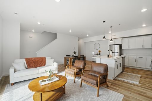 Listing photo thumbnail